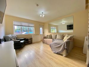 Lounge- click for photo gallery